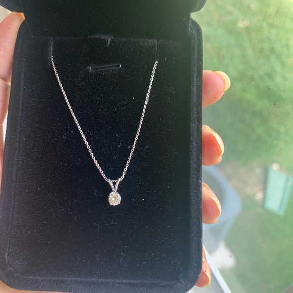 18k white gold chain with 14k gold solitaire charm - Picture 3 of 9